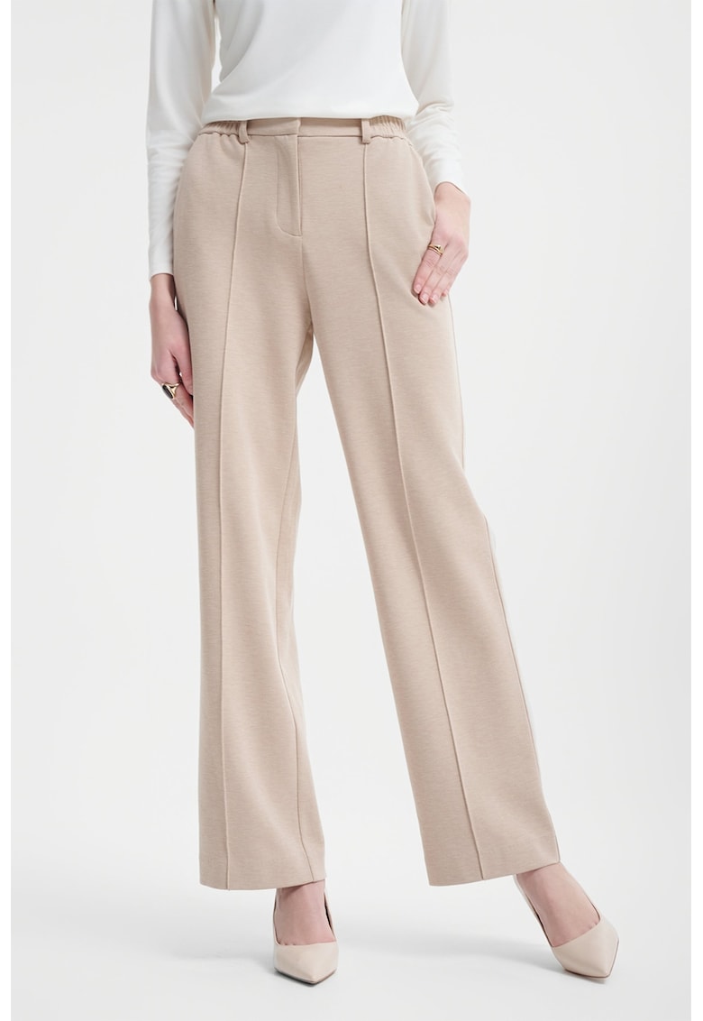 Pantaloni eleganti cu croiala ampla si pensa