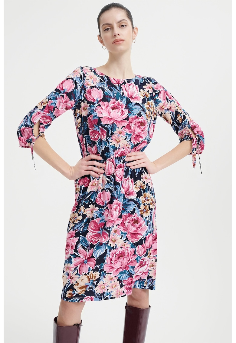 Rochie cu model si maneci 3/4