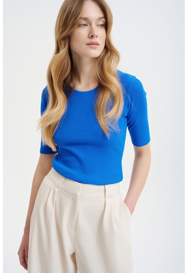 Bluza cu decolteu rotund