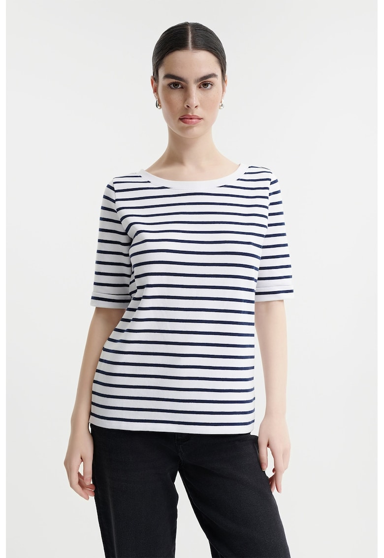 Tricou lejer cu decolteu rotund