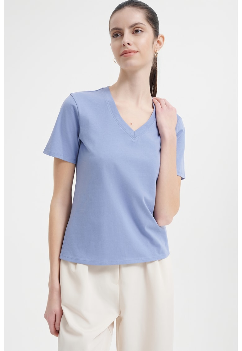 Tricou regular fit cu decolteu in V