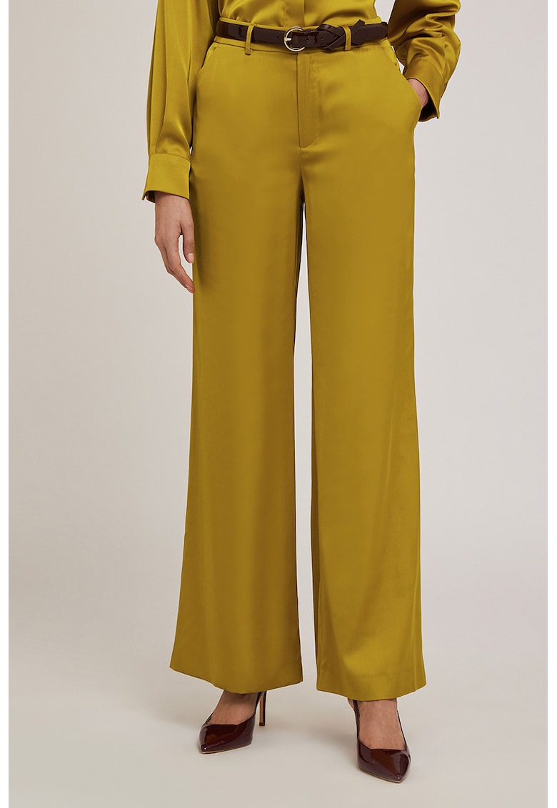 Pantaloni satinati cu croiala ampla