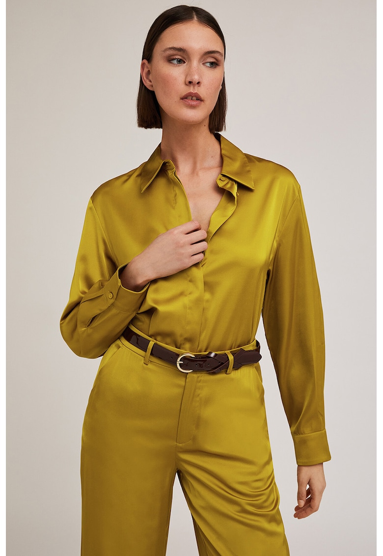 Camasa din satin cu guler ascutit