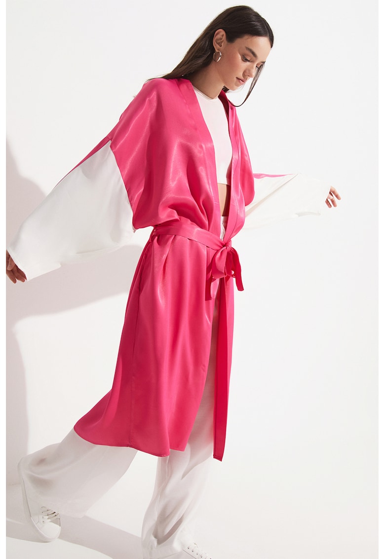 Chimono din satin cu imprimeu pe partea din spate