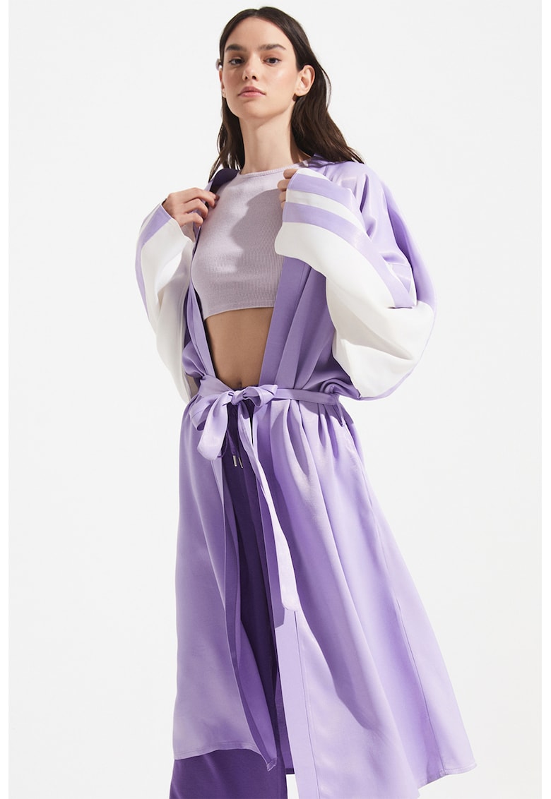 Chimono din satin cu imprimeu pe partea din spate