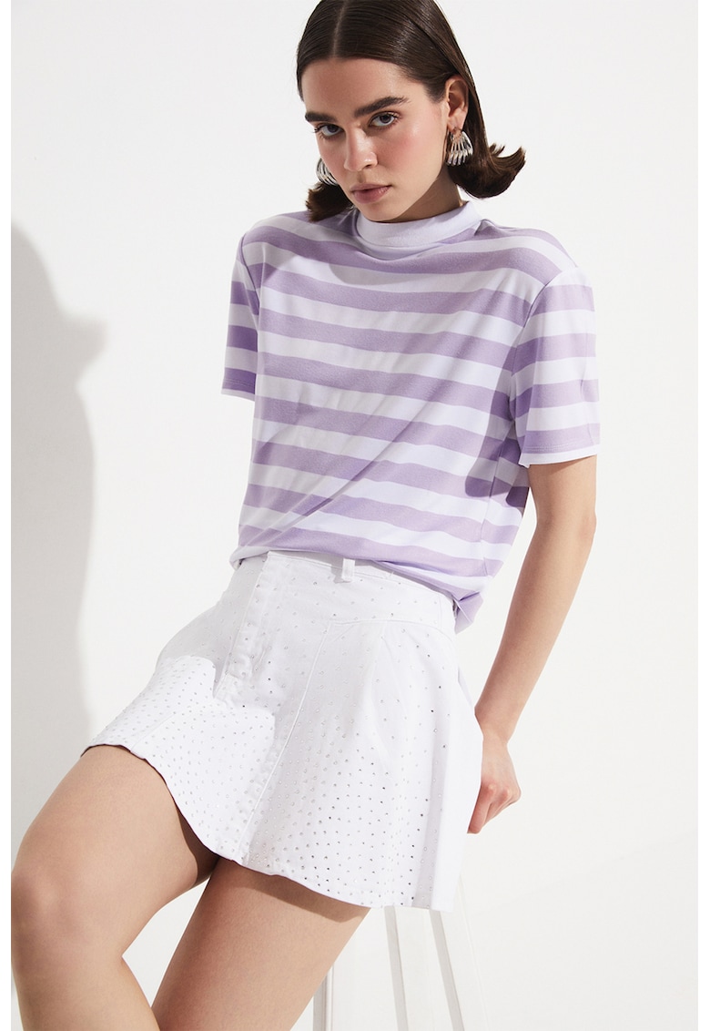 Tricou cu model in dungi Tricou cu model in dungi