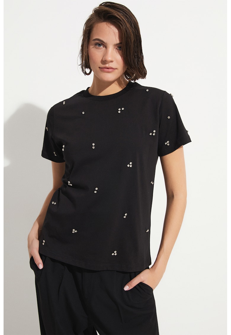 Tricou cu aplicatii cu strasuri