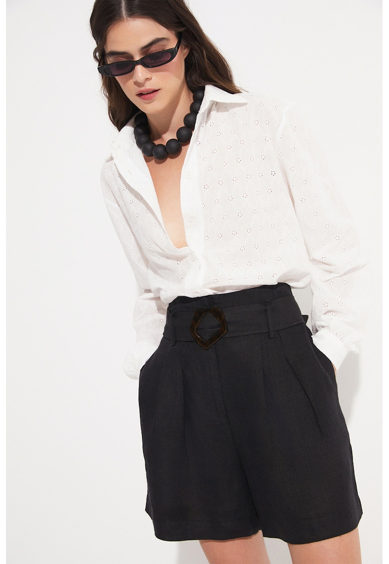 Pantaloni scurti din in cu talie inalta