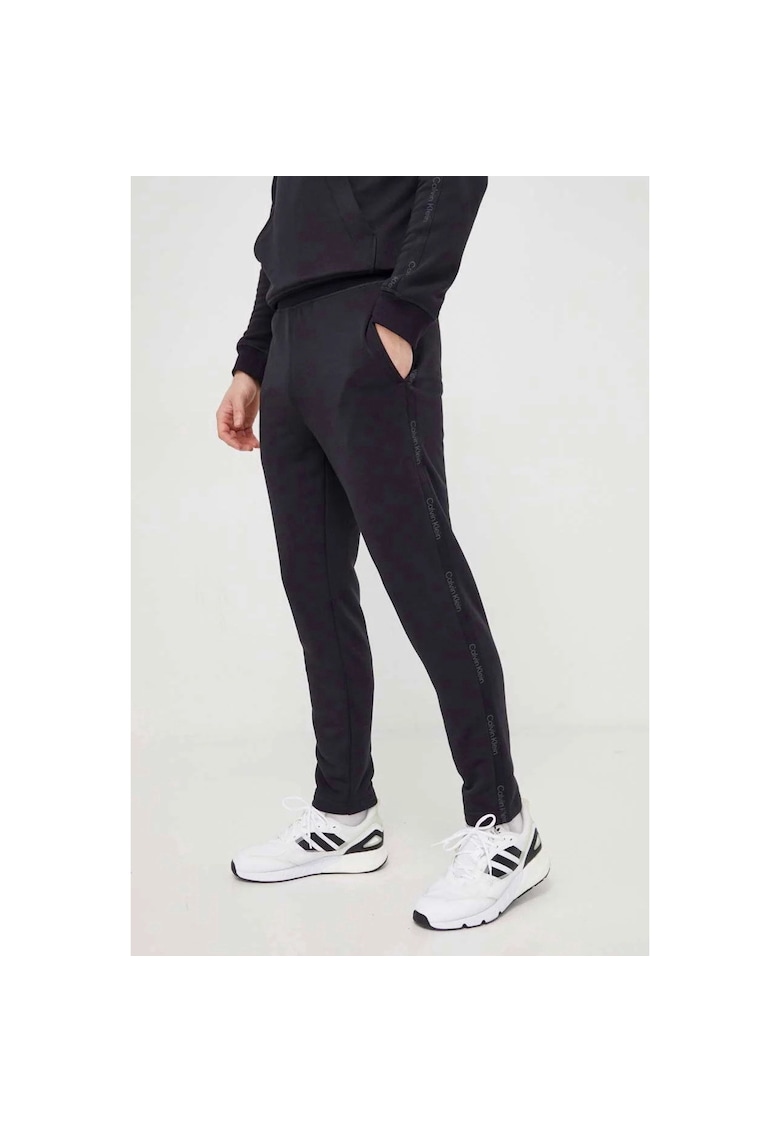 Pantaloni de antrenament - 00GMS4P641