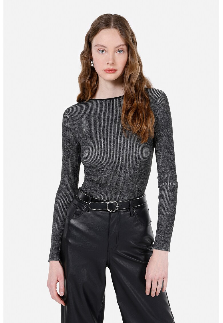 Pulover slim fit cu decolteu la baza gatului - Negru stins