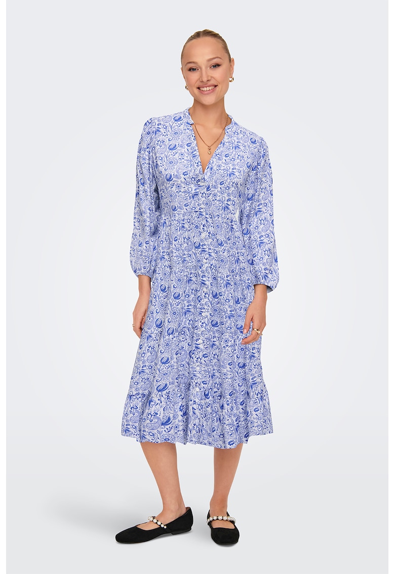 Rochie evazata cu model