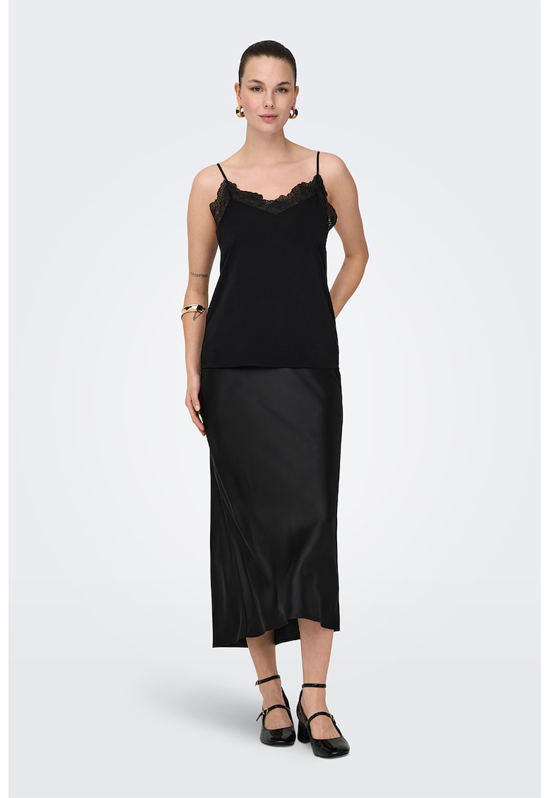 Top cu insertii de dantela