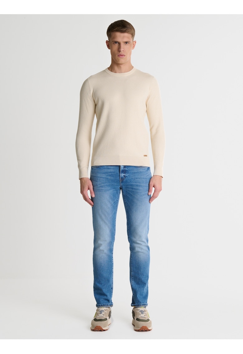 Pulover uni cu decolteu la baza gatului Reylon 102