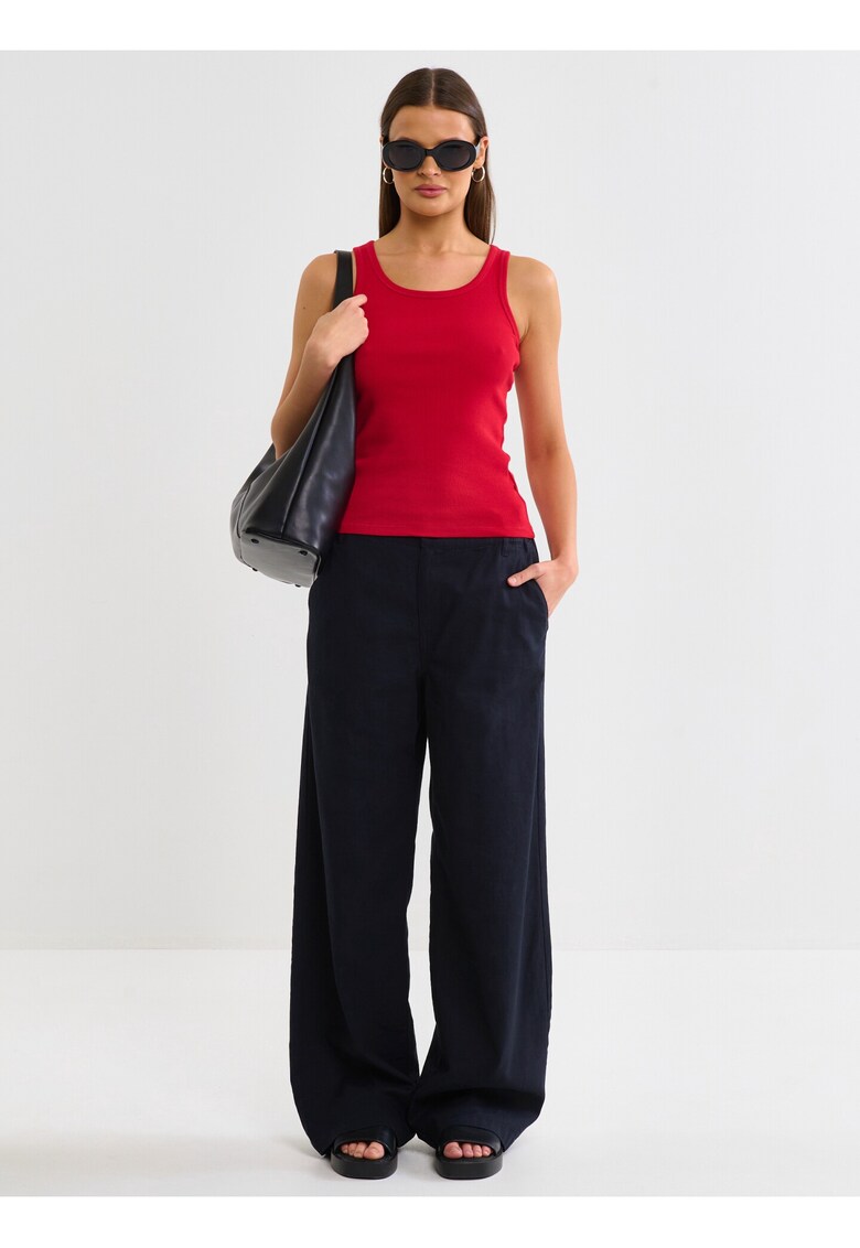 Top striat cu decolteu rotund