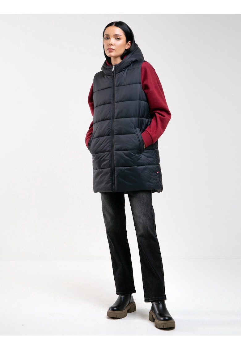 Vesta matlasata lejera cu gluga Pavla 906