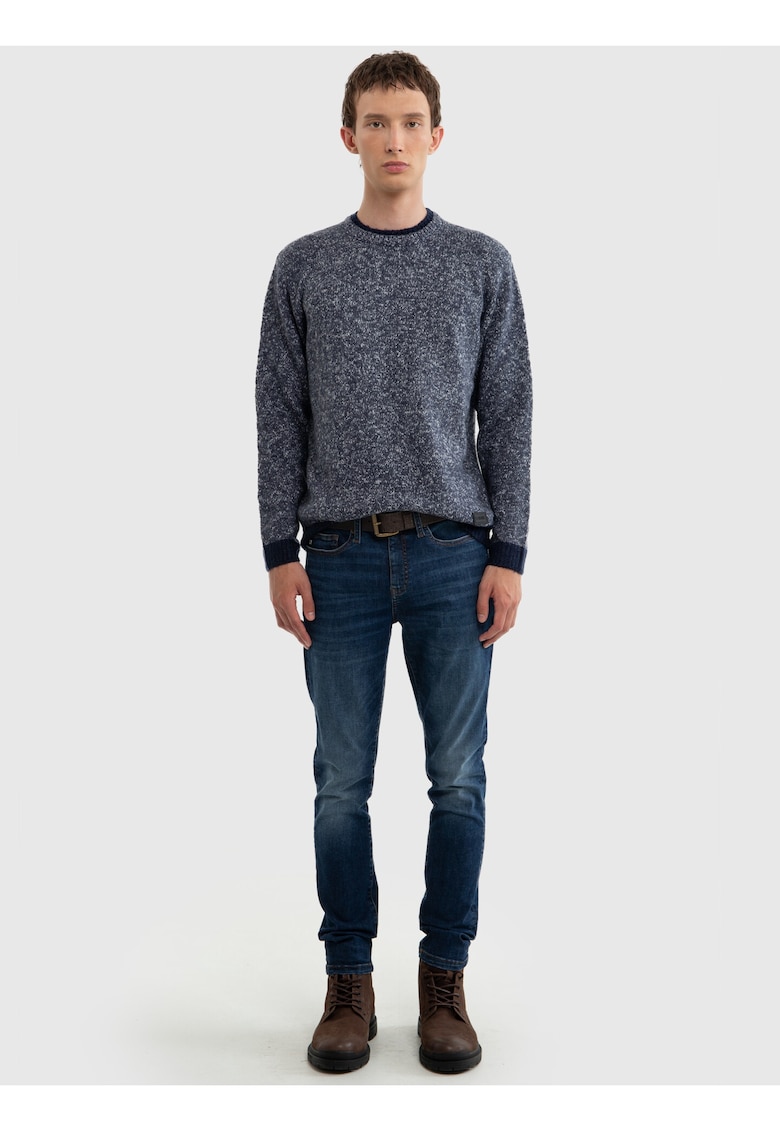 Pulover cu decolteu la baza gatului Softon 403