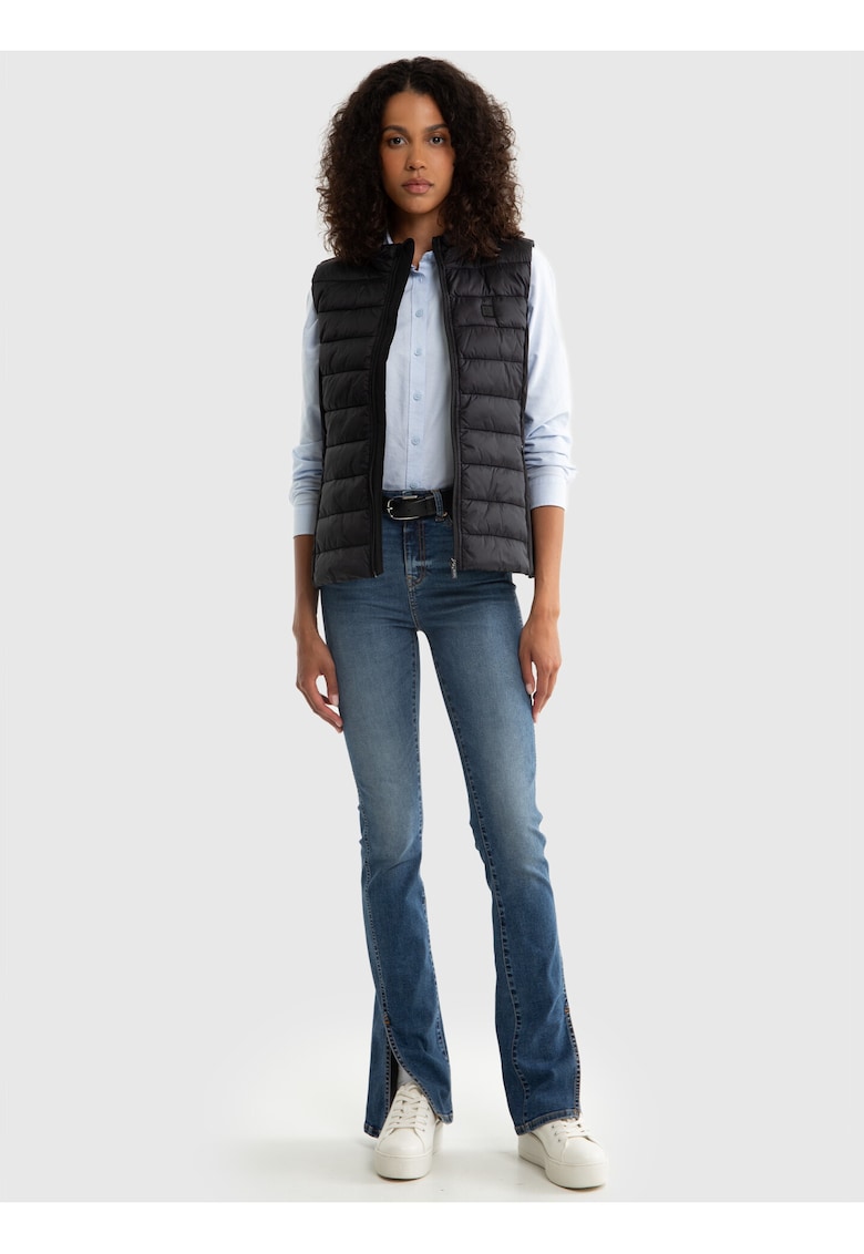 Vesta matlasata cu logo discret Trinoe 906