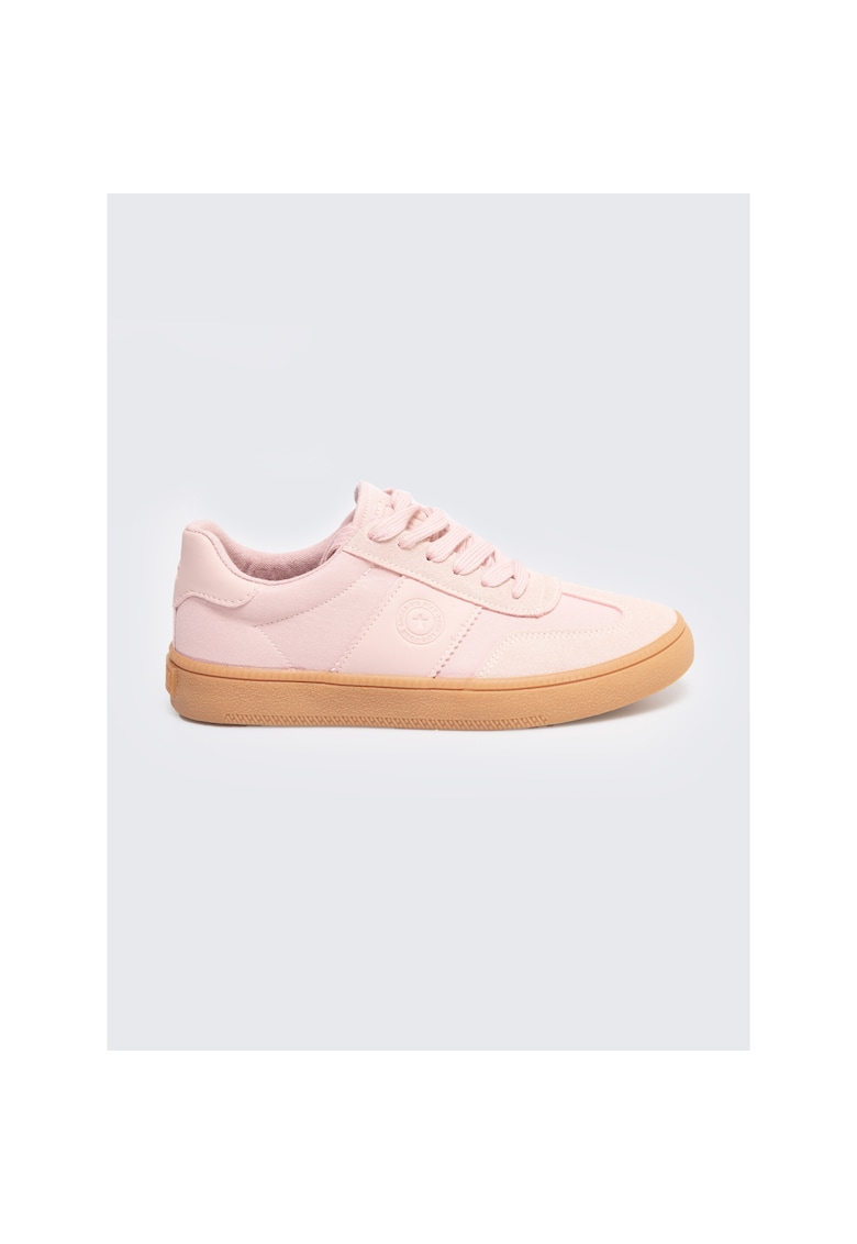 Tenisi cu insertii din piele intoarsa 601