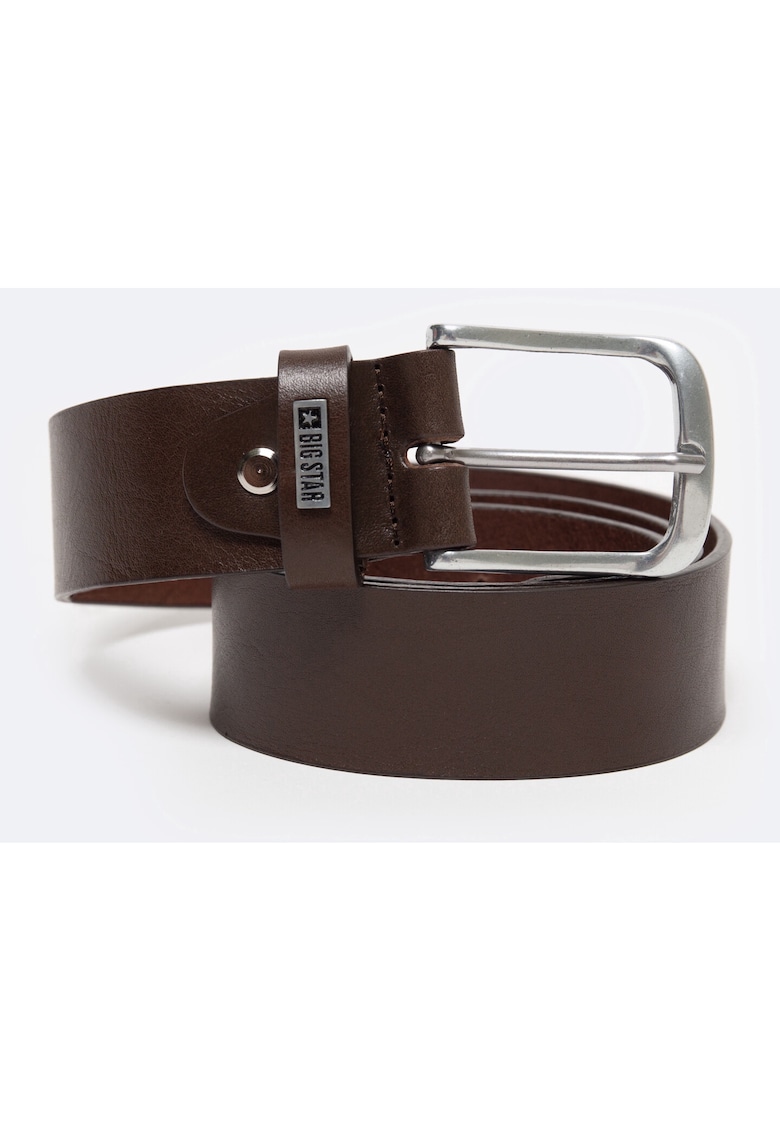 Curea de piele cu o catarama argintie