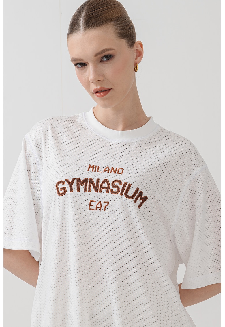 Tricou lejer din plasa cu broderie