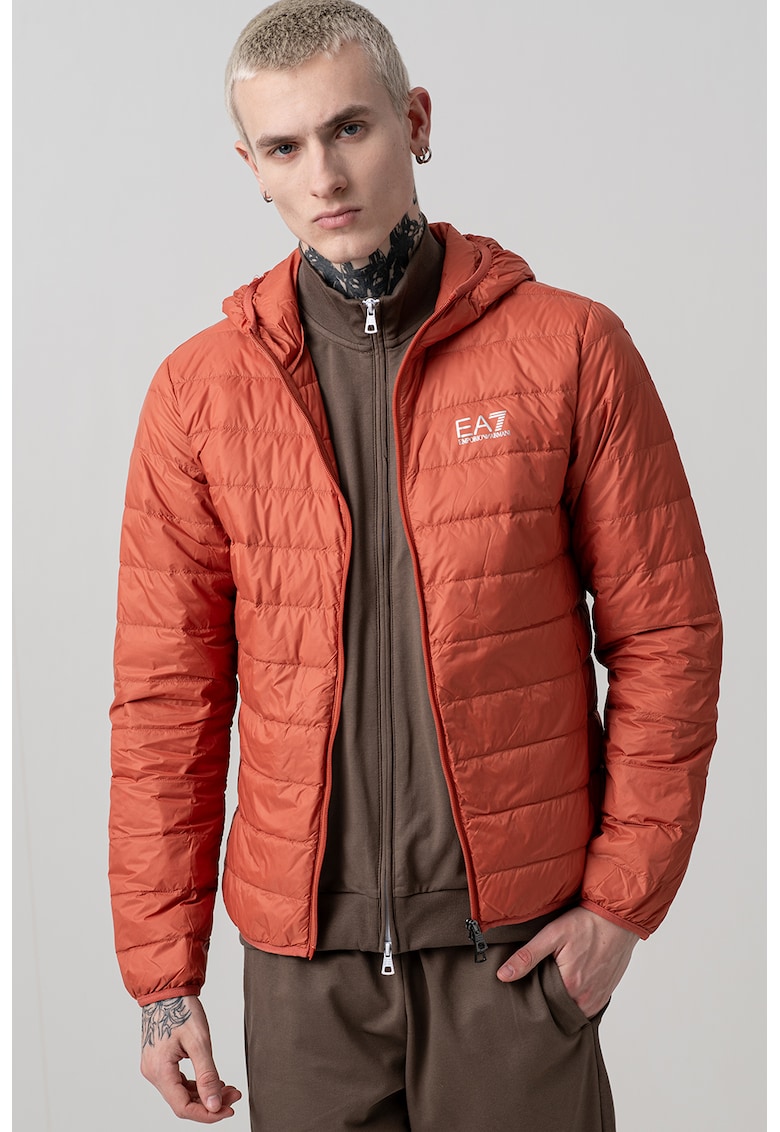 Geaca cu umplutura de puf