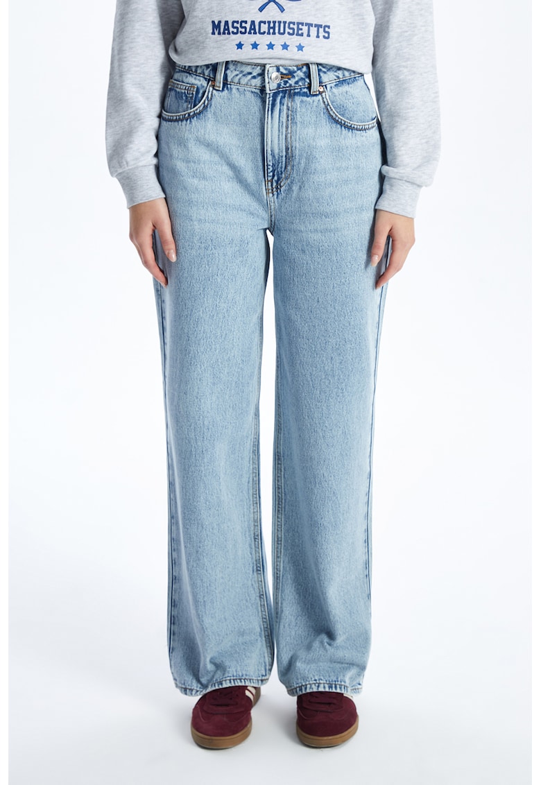 Blugi din amestec de lyocell cu croiala dreapta