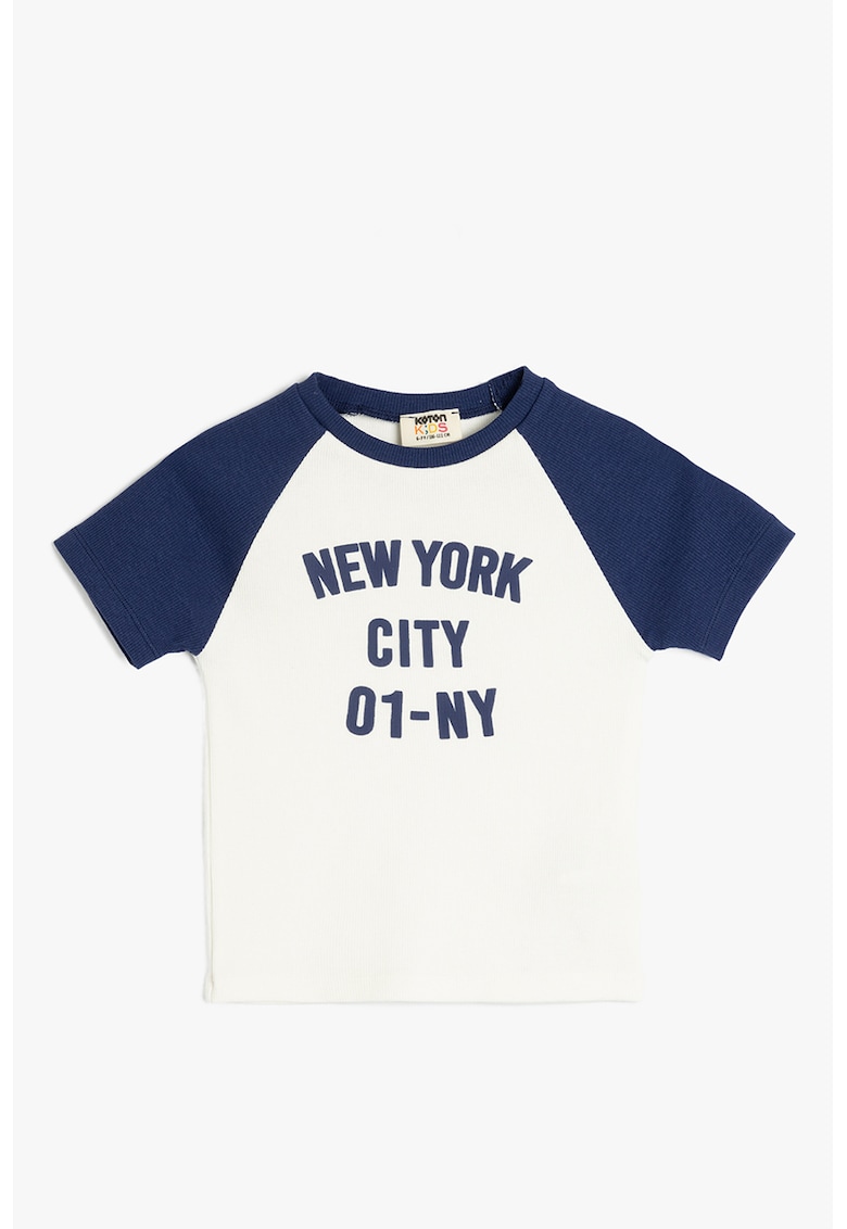 Tricou cu text si maneci raglan