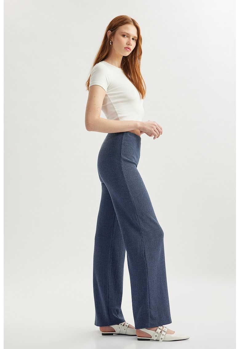 Pantaloni uni relaxed fit Pantaloni uni relaxed fit
