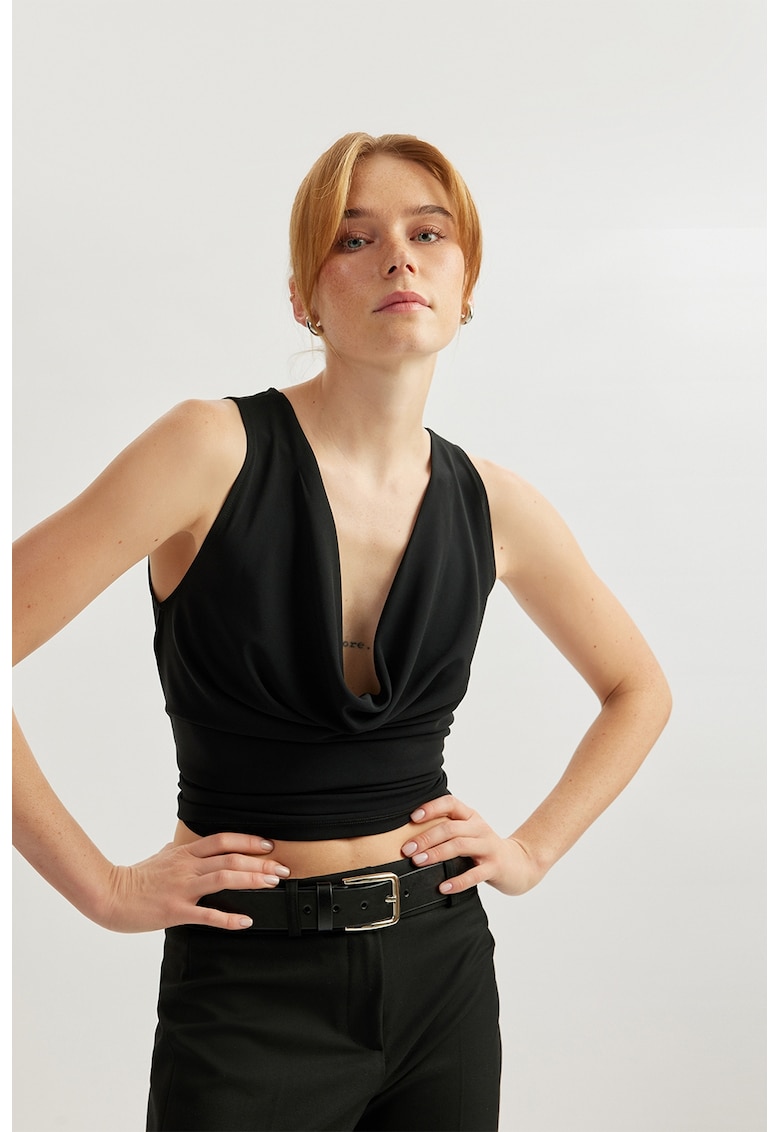 Top crop cu decolteu drapat