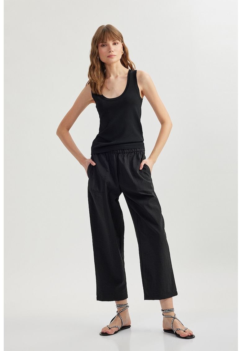 Pantaloni drepti cu buzunare laterale