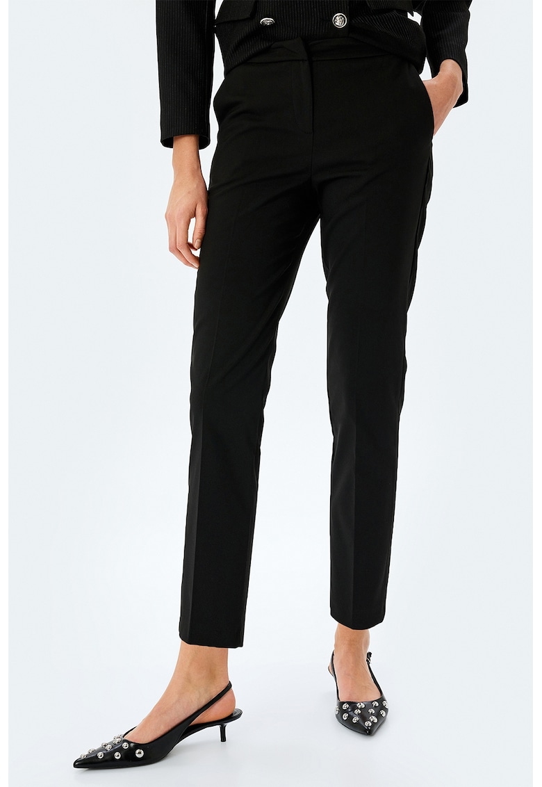 Pantaloni regular fit cu buzunare laterale