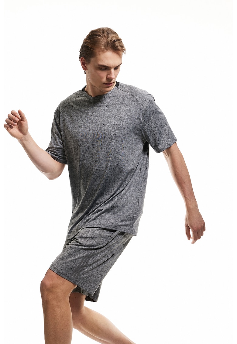 Tricou lejer cu decolteu la baza gatului - Gri melange