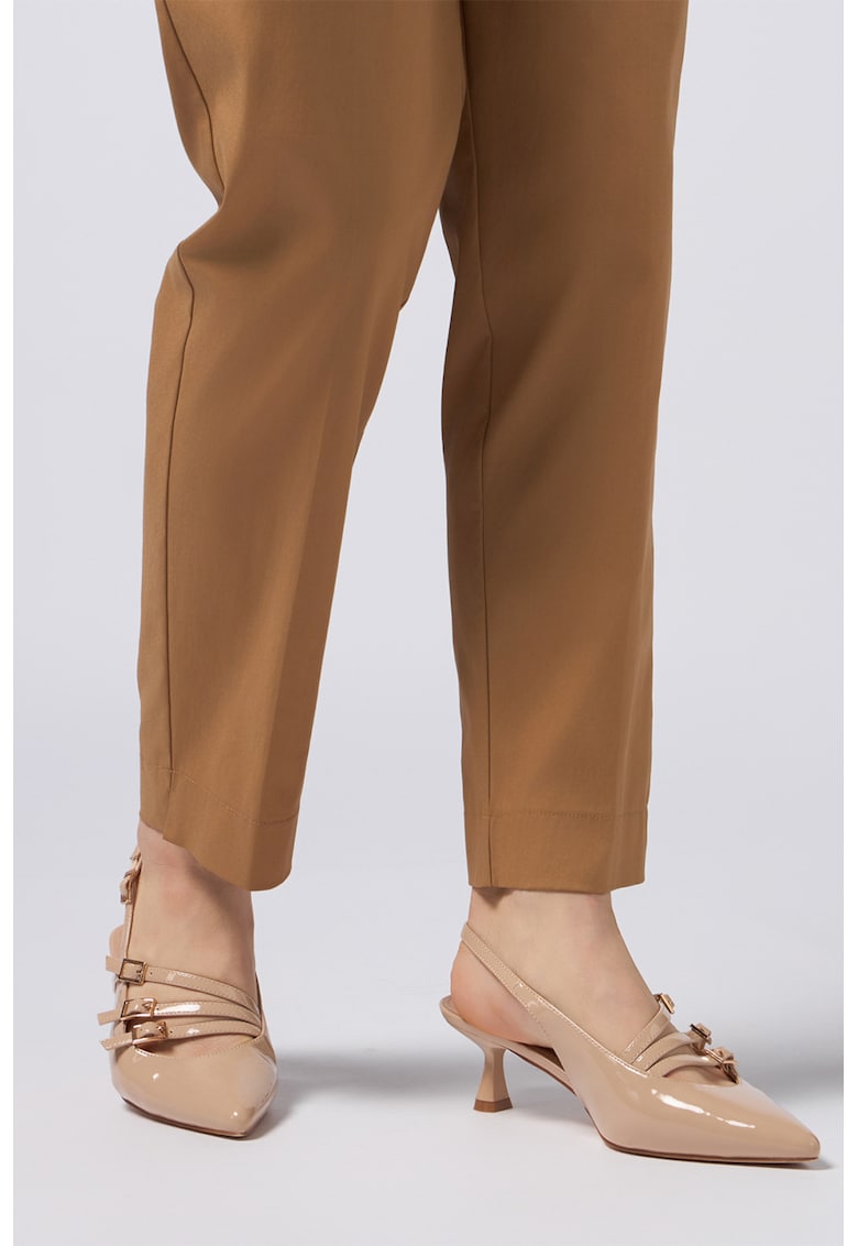 Pantofi cu varf ascutit si aspect decolorat