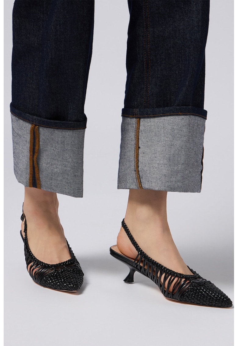 Pantofi cu model uni si toc kitten