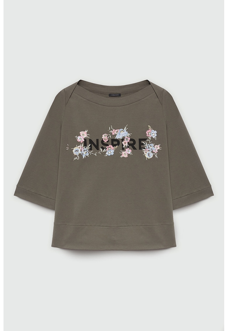 Tricou cu imprimeu text si floral frontal