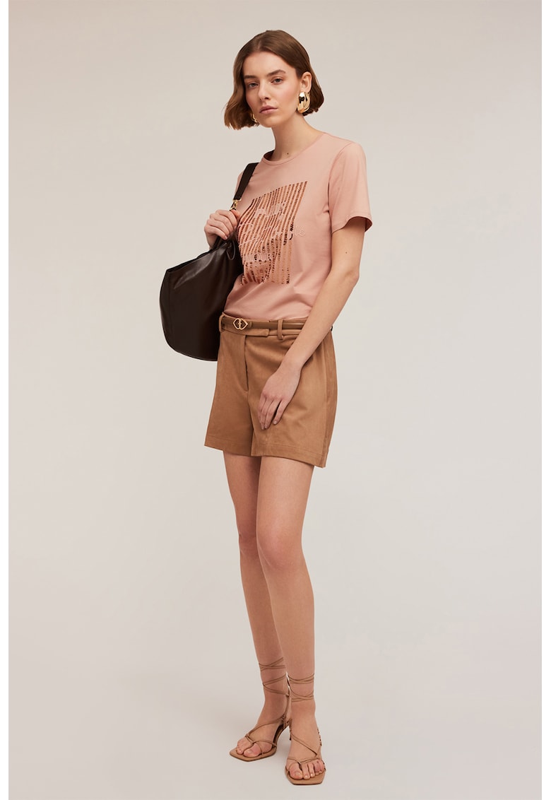 Pantaloni scurti cu model uni si pensa
