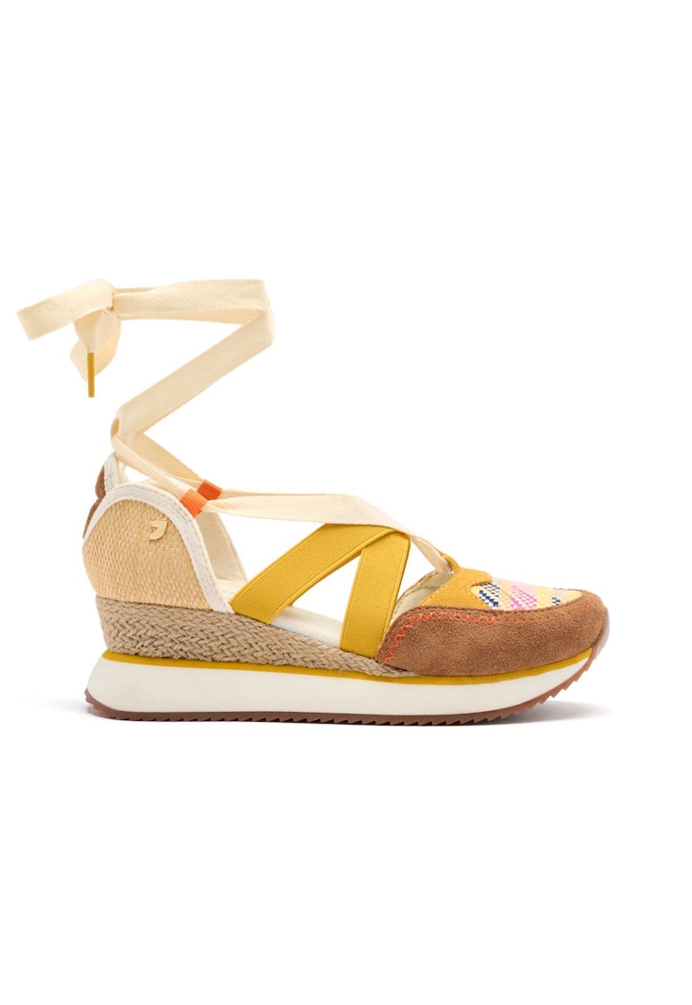 Pantofi cu talpa wedge si insertii din paie