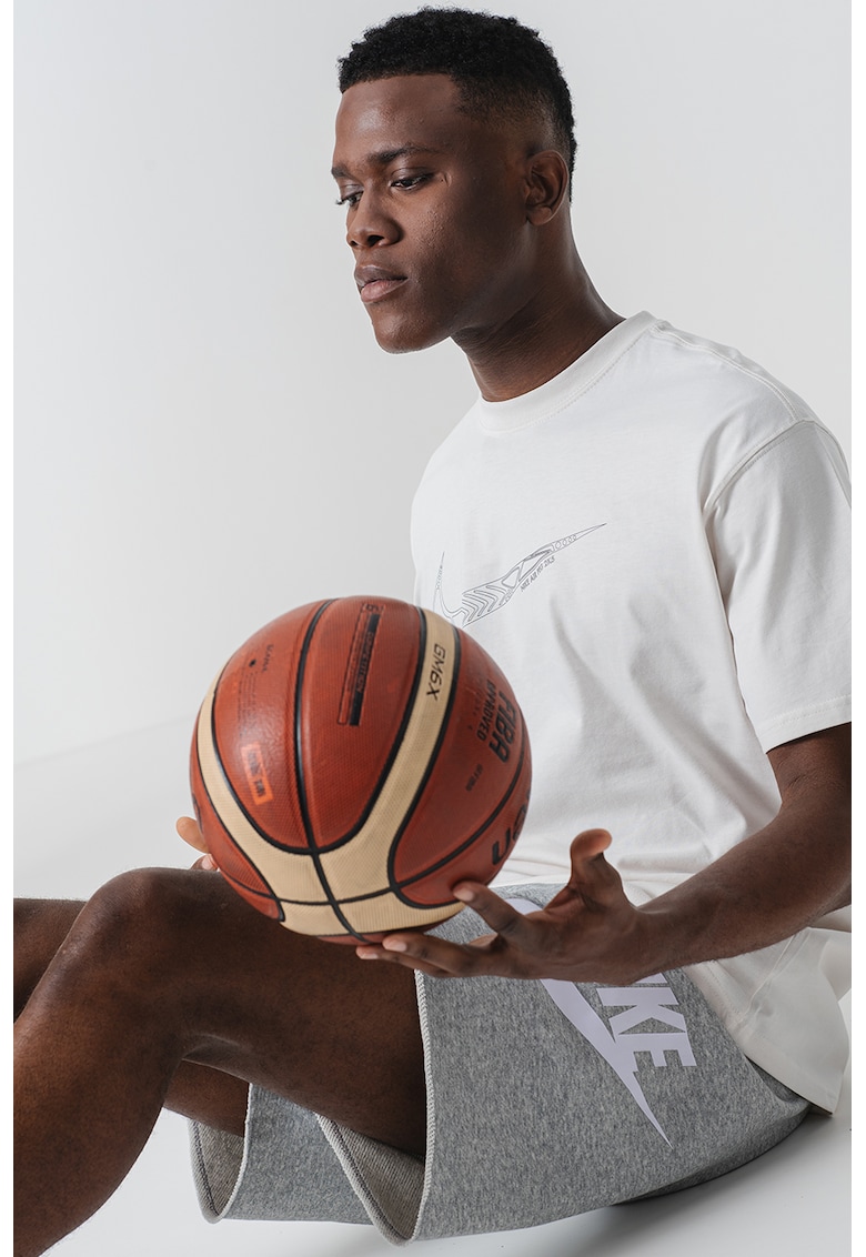 Tricou cu decolteu la baza gatului - cu monograma