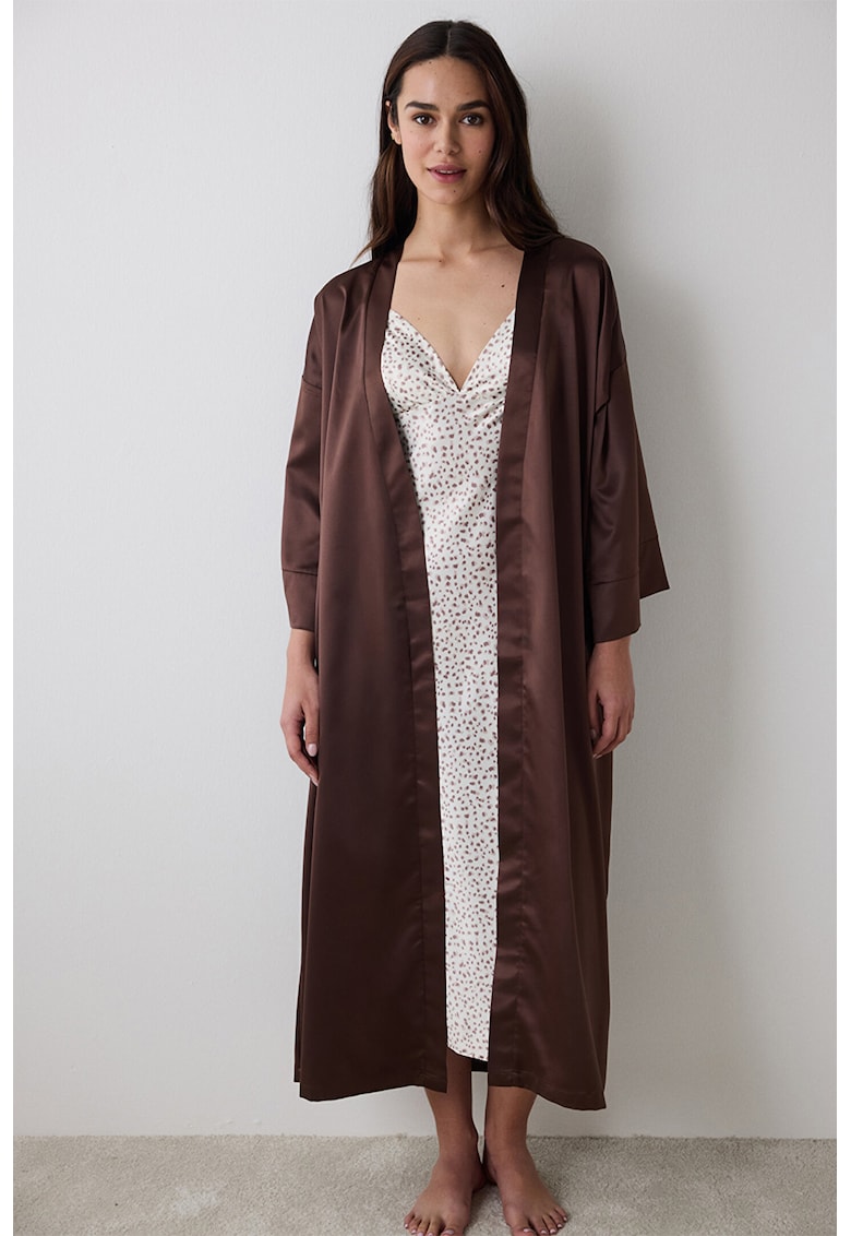 Halat din satin cu maneci lungi Halat din satin cu maneci lungi