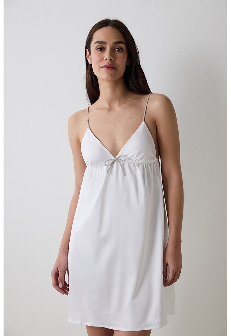 Camasa de noapte din satin cu detalii stralucitoare