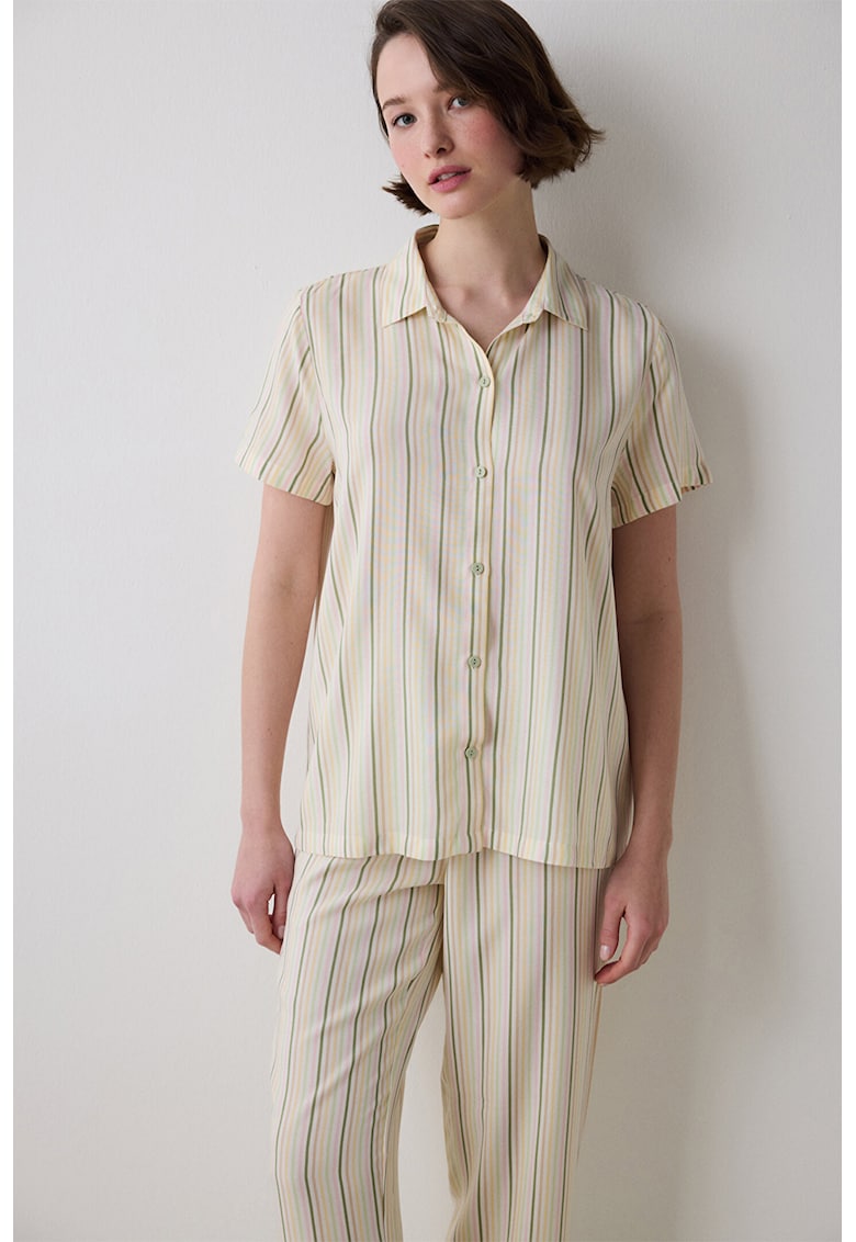 Pijama cu model in dungi