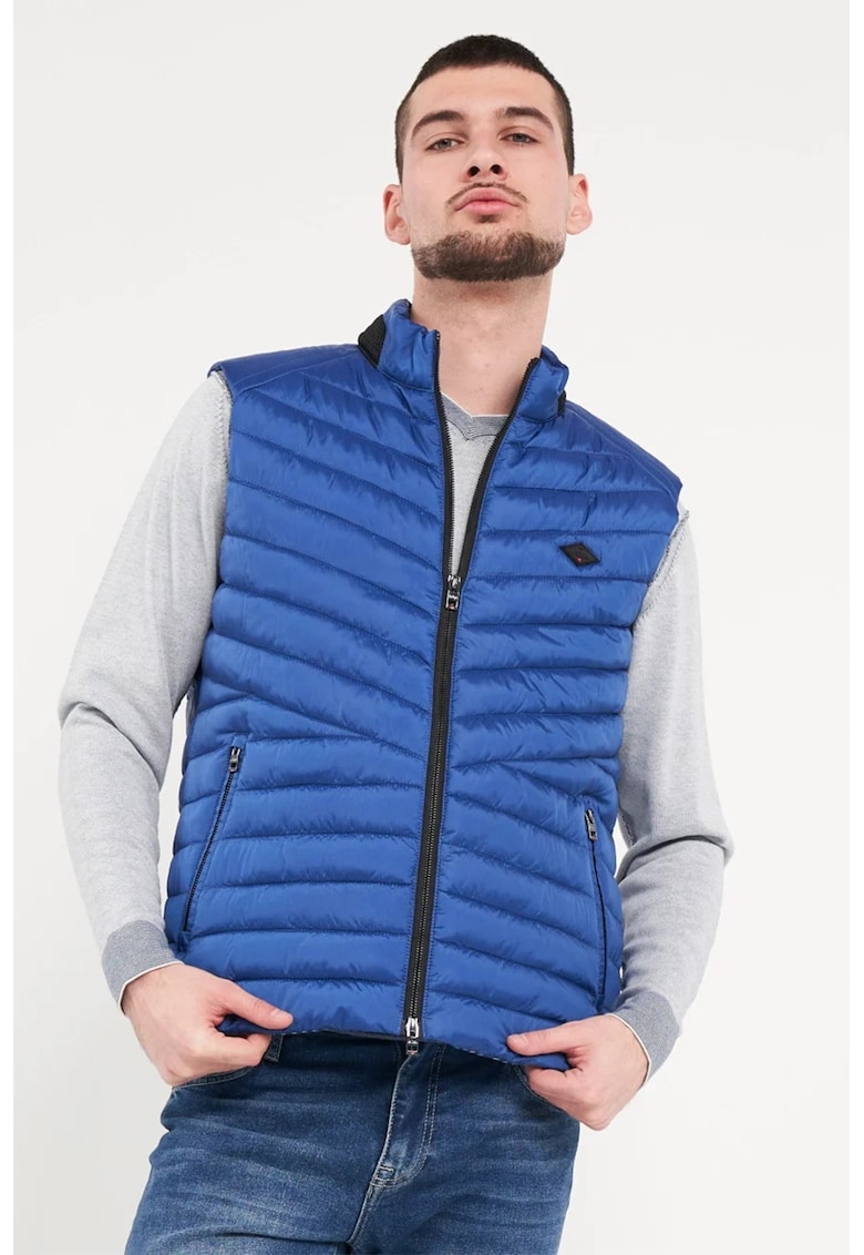 Vesta cu aspect matlasat si fermoar