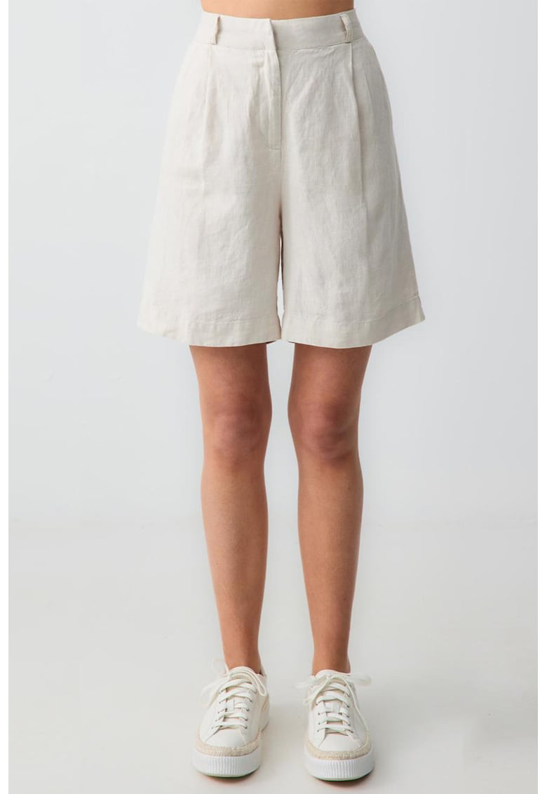 Pantaloni scurti de in cu talie inalta Pantaloni scurti de in cu talie inalta