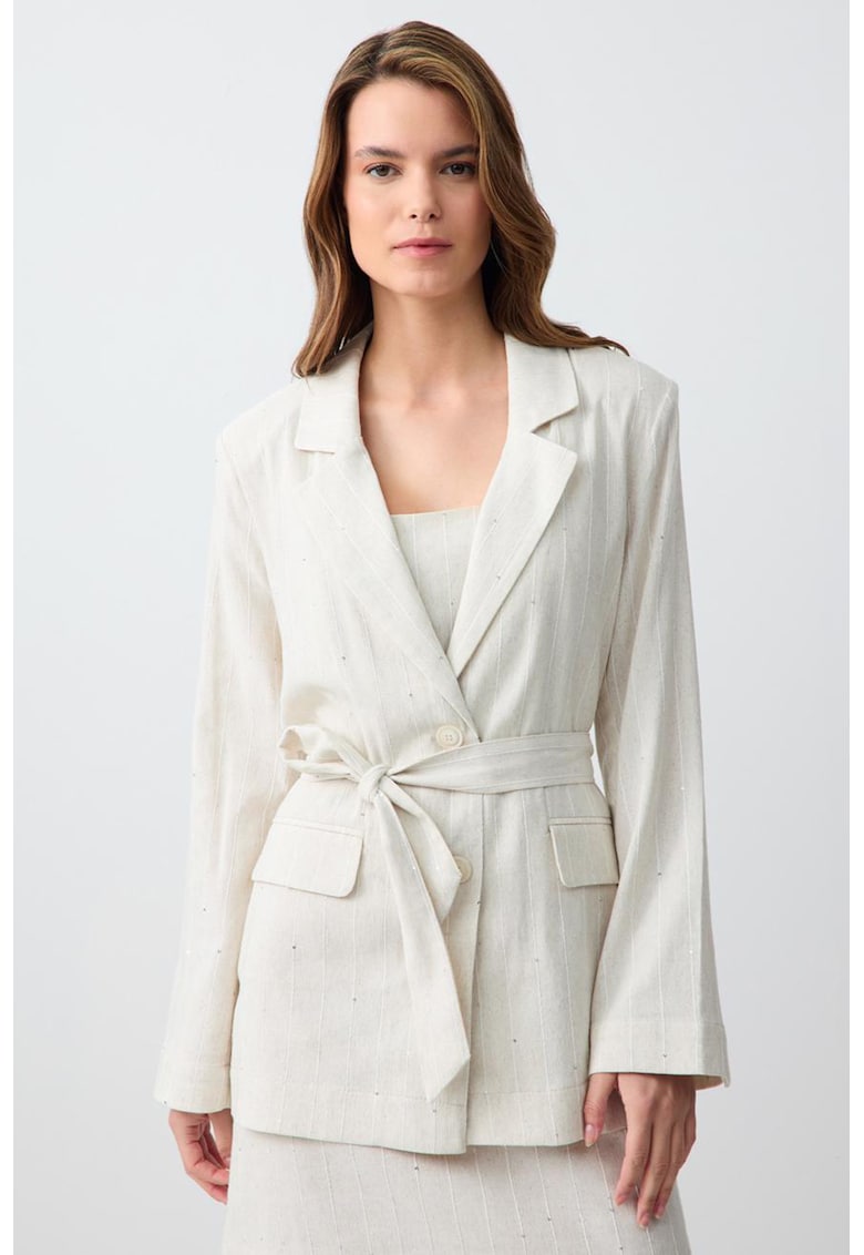 Jacheta din amestec de in cu revere decupate