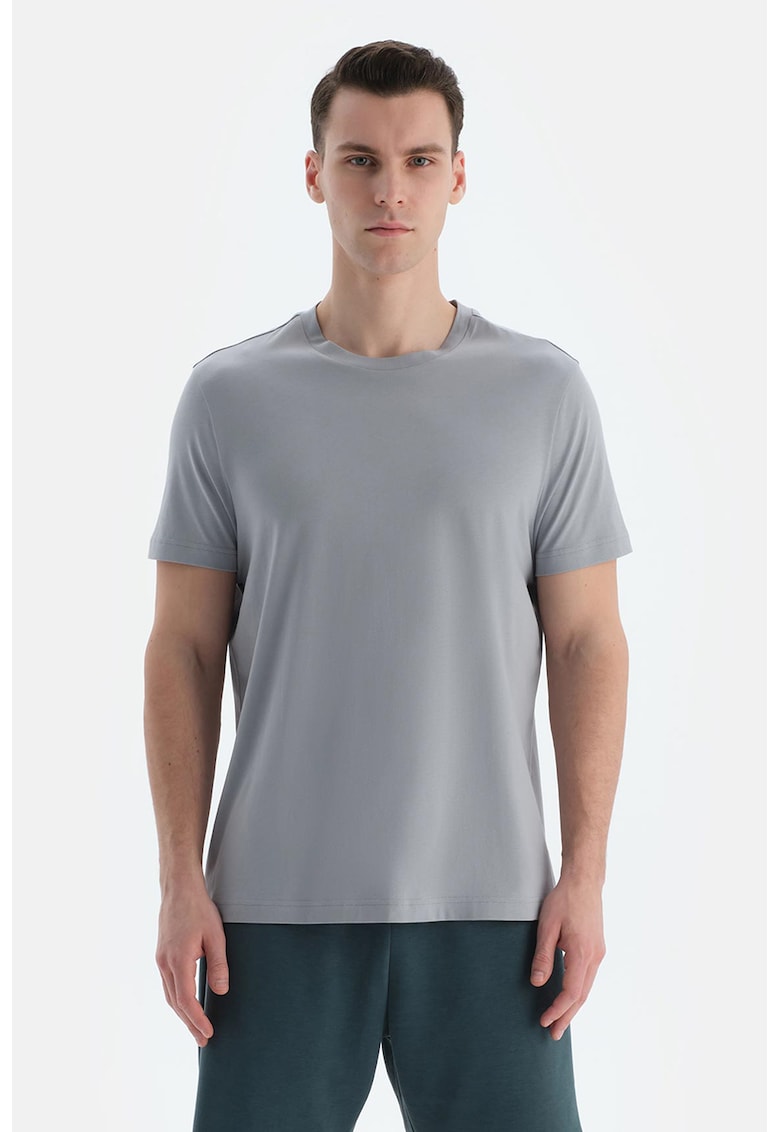 Tricou din bumbac cu decolteu la baza gatului