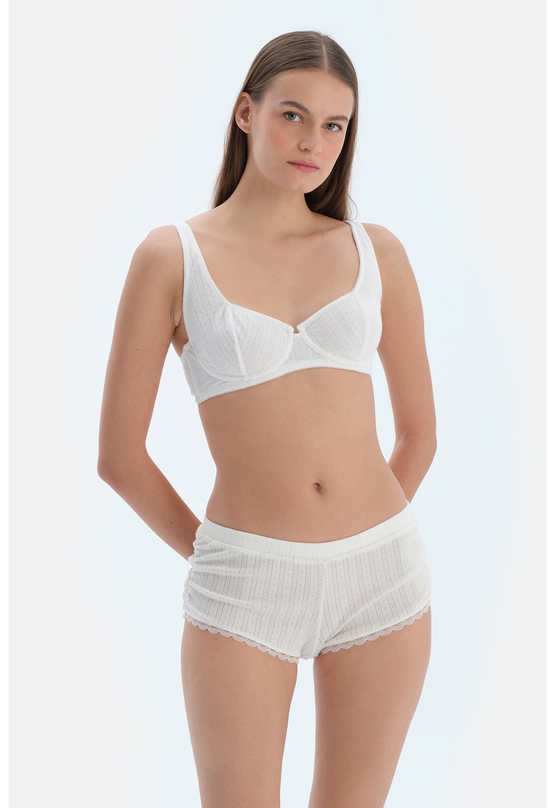 Boxeri cu captuseala din dantela