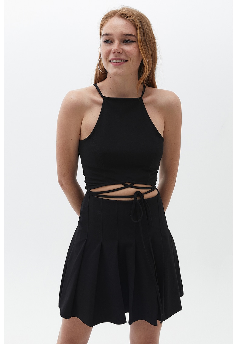 Rochie mini cu decupaj frontal