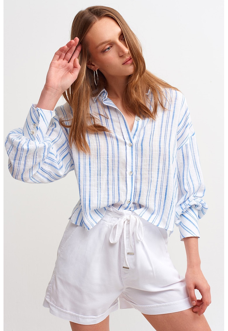 Camasa lejera cu nasturi