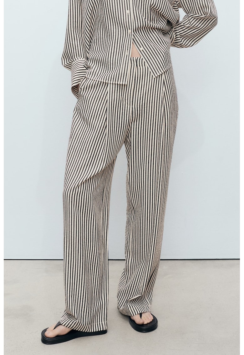 Pantalomi drepti cu model in dungi