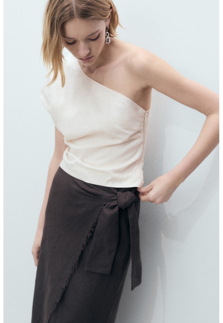 Top crop din amestec de in cu decolteu pe un umar